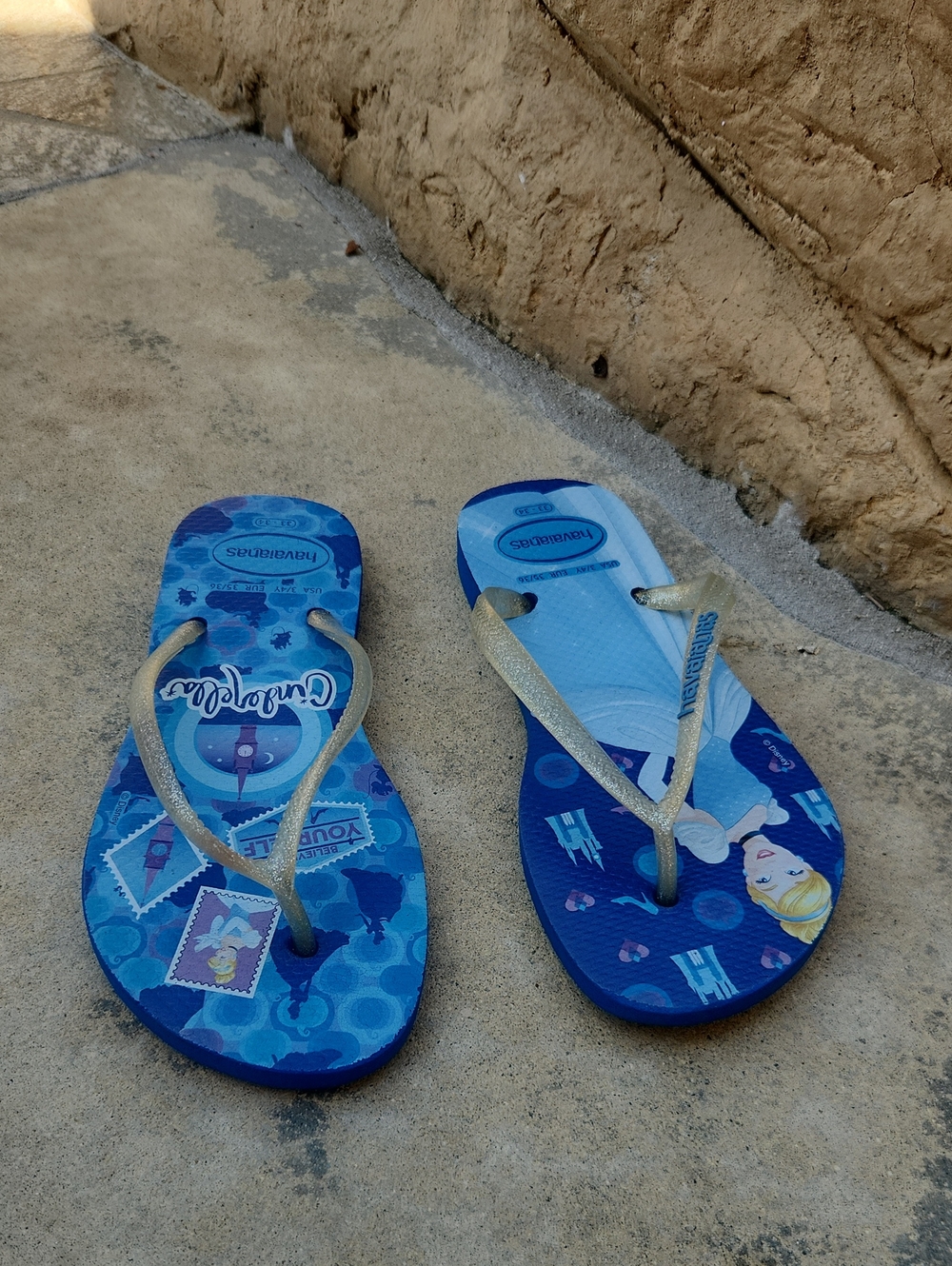 Havaianas Cinderella Flip Flops Size 3 4